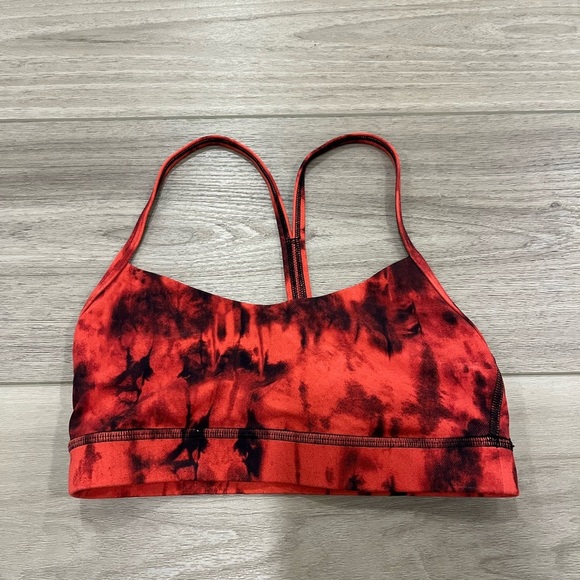 lululemon Flow Y Nulu Bra Size 4 - Picture 2 of 3
